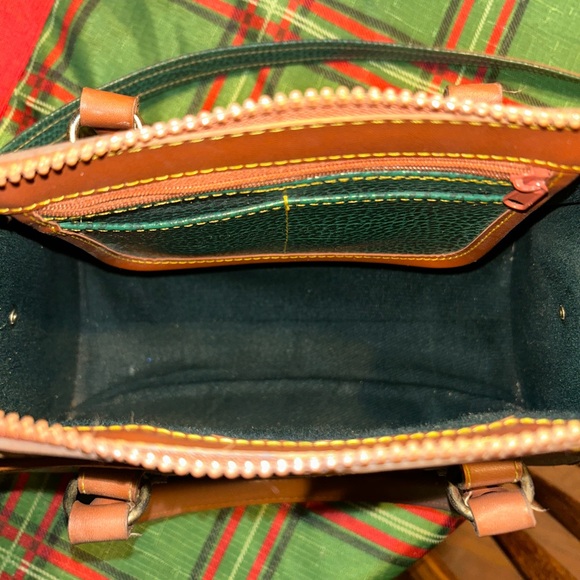 Dooney & Bourke Green and Tan Shoulder Bag - Picture 8 of 9